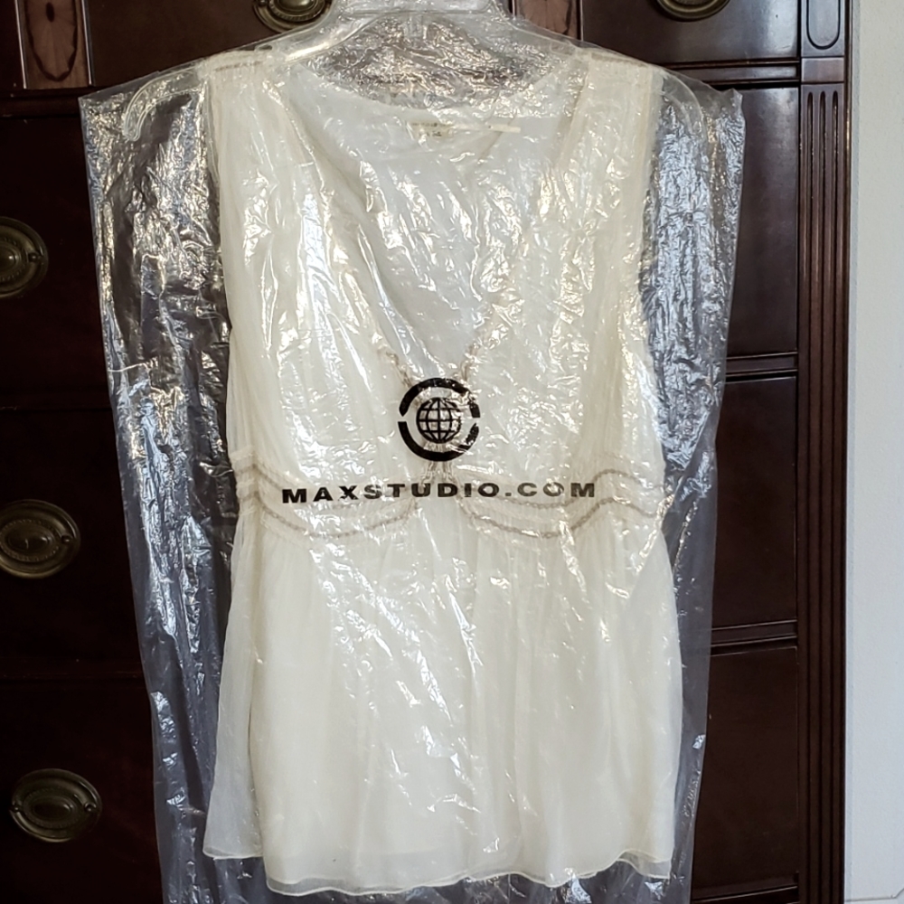 NWOT Max Studio M 100% silk sleeveless evening top